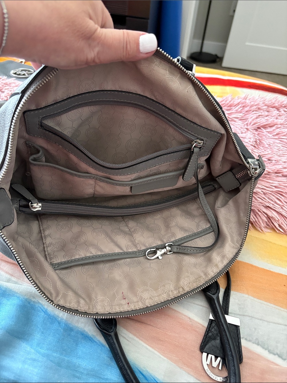Michael Kors Gray Leather Satchel with Black Handles and Logo Charm - Picture 5 of 11